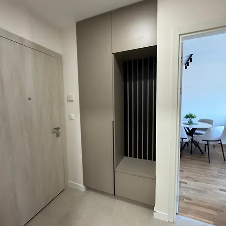 43 With Garage Daire *