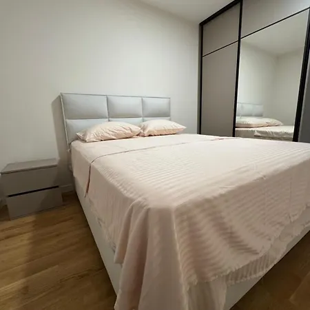 43 With Garage Apartamento